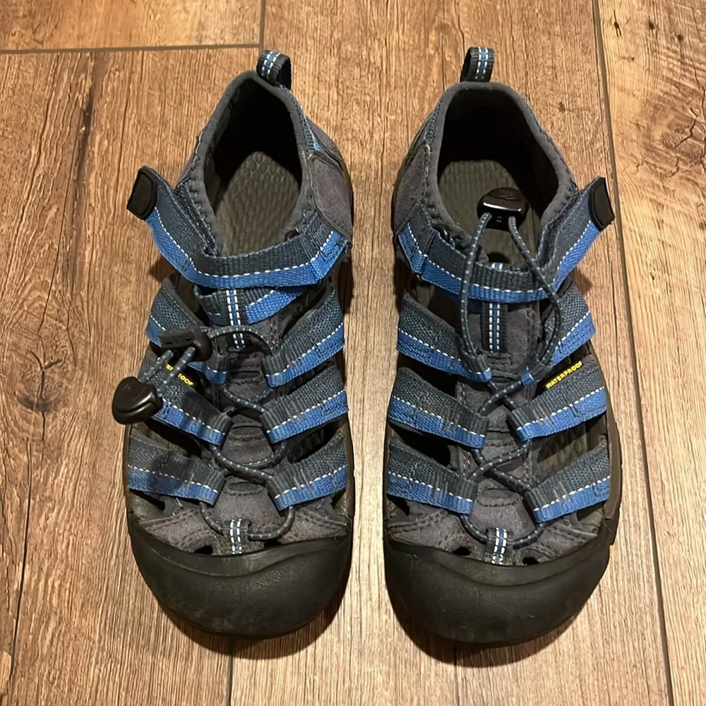 Keen Closed Toe Water Shoes, Big Kid 4